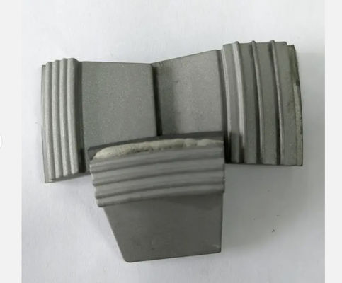 การแยกผงสไพร่ที่ผสมผสานกันการสวมผง Tungsten Carbide Tile สําหรับเซ็นทริบูเกอร์ decanter