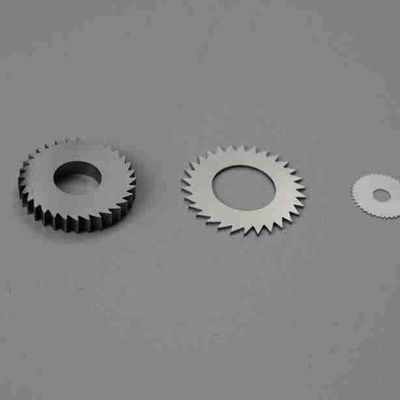 ใบเลื่อยวงกลม ซีเมนต์ Tungsten Carbide ใบเลื่อยกลมสําหรับเครื่องตัดโลหะ สนับสนุนการปรับแต่งตามรูปแบบ