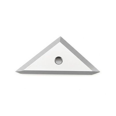 ใบมีดตำแหน่งรูเดียวรูปสามเหลี่ยมโลหะผสมทังสเตนคาร์ไบด์แบบมีซีเมนต์สำหรับเครื่องจักรตัดฟิล์มผ้า