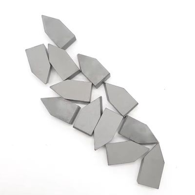 ปรับปรุงความทนทานการใช้งานสูง Tungsten Carbide Brazed Tips กับ YG6 YG6X YG8 สารสกัดสําหรับการผลิตเครื่องมือ