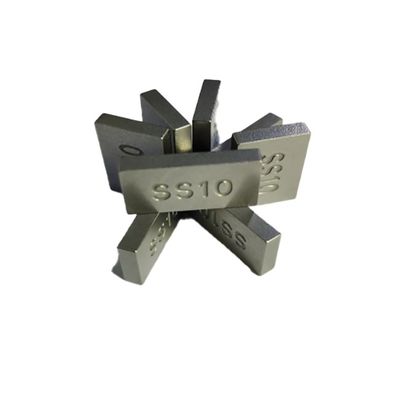 สูตรที่กําหนดเอง YG8 สับสนธิ Tungsten Carbide ทิปสับสนธิด้วยความหนาแน่น 14.75 g / cm3 ความแข็ง 90.0 HRA และ TRS 3200 Mpa